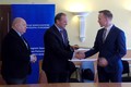 Władysławowo: Kajakiem po Czarnej Wdzie - Burmistrz podpisał umowę o dofinansowanie